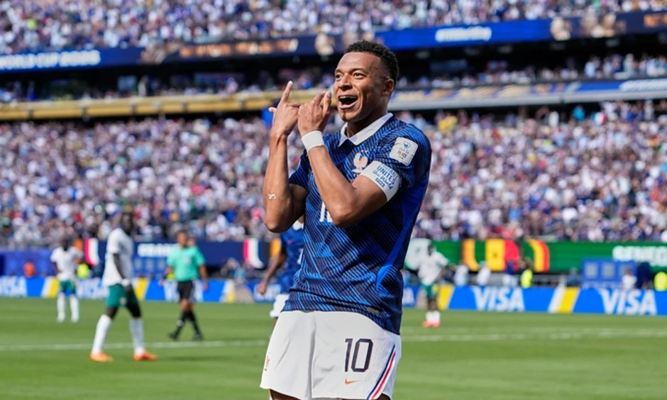 Vì sao Mbappe 'thổi sáo' mừng bàn thắng ở World Cup? - Báo TinVina Vì sao Mbappe 'thổi sáo' mừng bàn thắng ở World Cup? - Báo TinVina