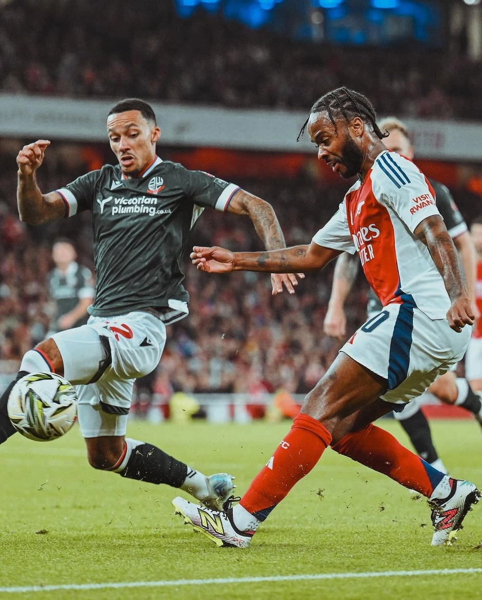 Vì sao Raheem Sterling trở thành ‘hung thần’ sau vô lăng và làm bạn với khí cười? Vì sao Raheem Sterling trở thành ‘hung thần’ sau vô lăng và làm bạn với khí cười?
