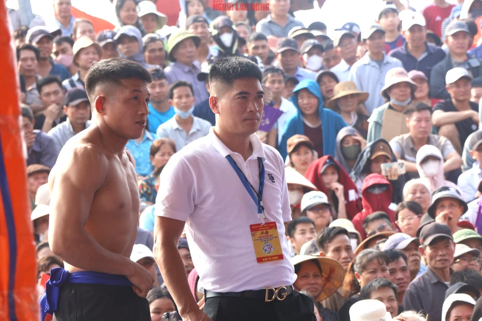 VIDEO: Xem những nhà vô địch SEA Games "đại náo" sới vật hội làng VIDEO: Xem những nhà vô địch SEA Games "đại náo" sới vật hội làng