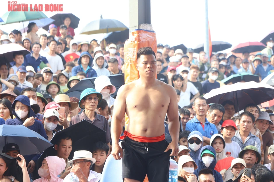 VIDEO: Xem những nhà vô địch SEA Games "đại náo" sới vật hội làng VIDEO: Xem những nhà vô địch SEA Games "đại náo" sới vật hội làng
