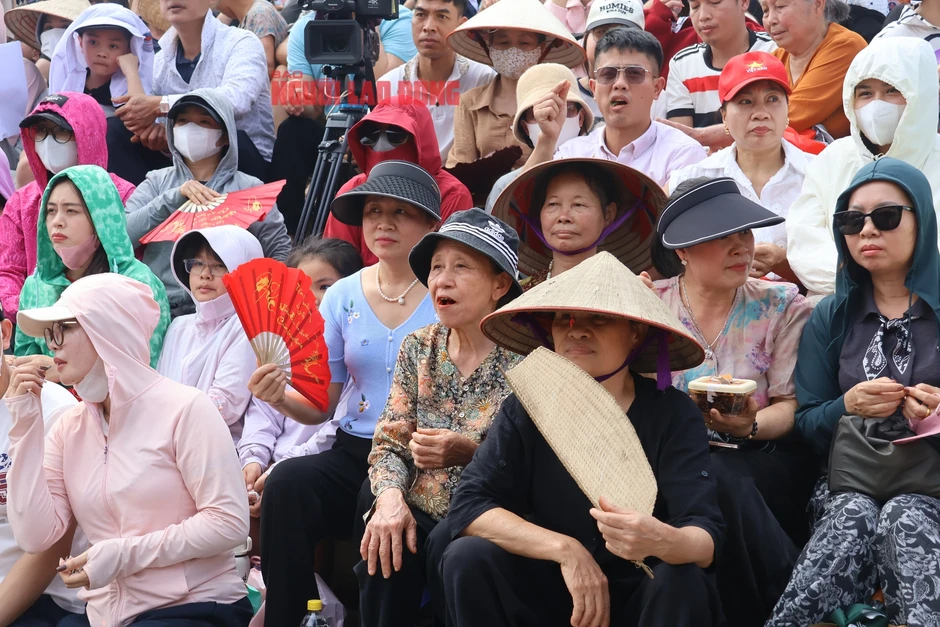 VIDEO: Xem những nhà vô địch SEA Games "đại náo" sới vật hội làng VIDEO: Xem những nhà vô địch SEA Games "đại náo" sới vật hội làng