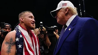 Võ sĩ Mỹ giành đai hạng nhẹ tại UFC Nhà Trắng