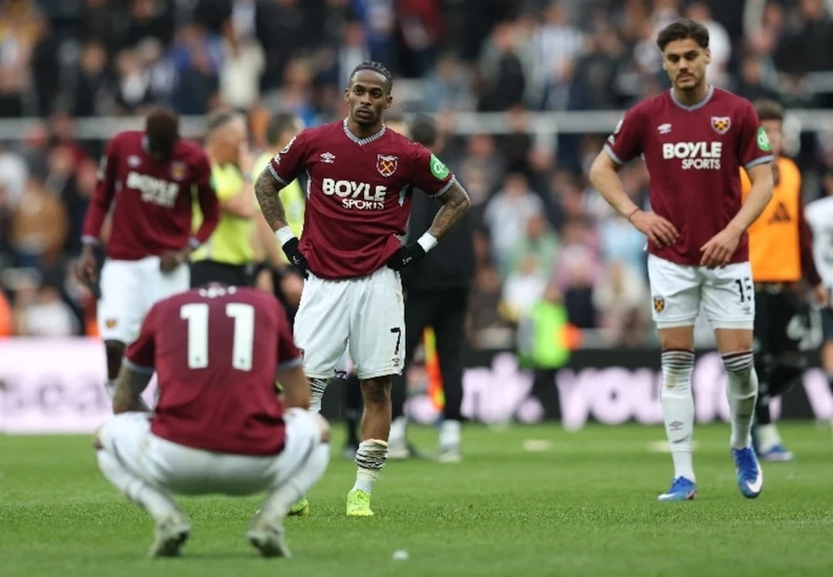 West Ham lập kỷ lục chuyển nhượng dù xuống hạng - Báo TinVina West Ham lập kỷ lục chuyển nhượng dù xuống hạng - Báo TinVina