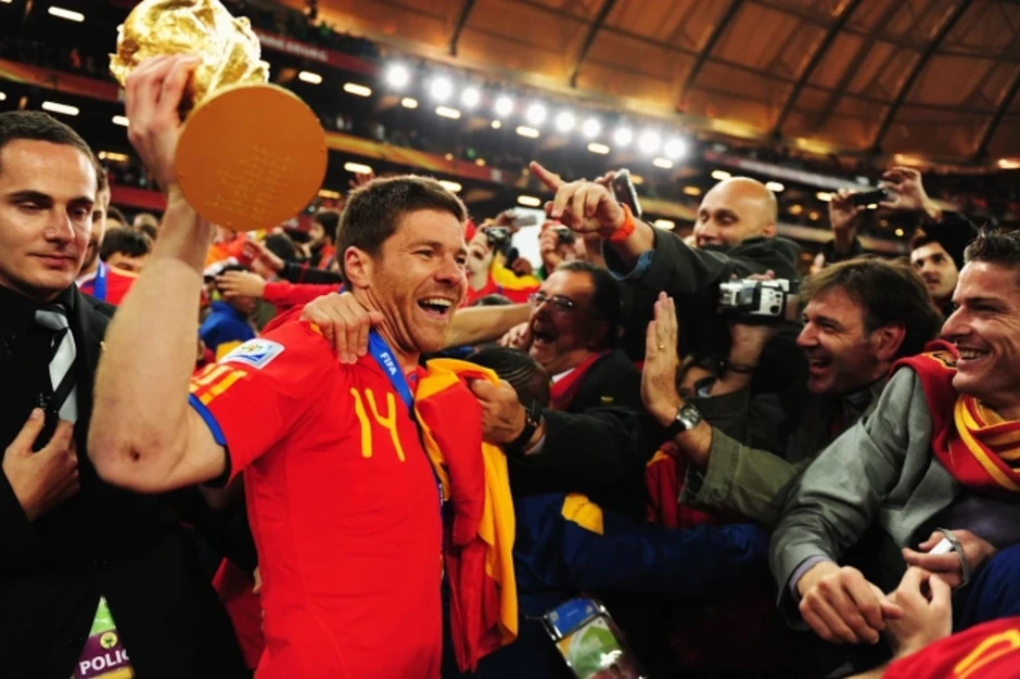 Xabi Alonso và lời tuyên chiến tới phòng thay đồ Chelsea - Báo TinVina Xabi Alonso và lời tuyên chiến tới phòng thay đồ Chelsea - Báo TinVina