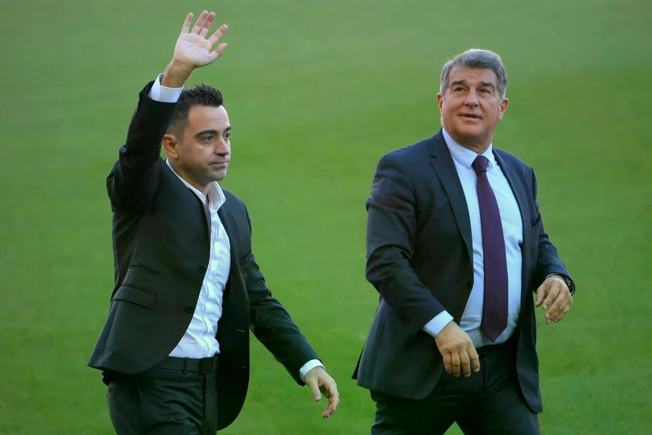 Xavi tiết lộ góc khuất tại Barcelona trước bầu cử chủ tịch Xavi tiết lộ góc khuất tại Barcelona trước bầu cử chủ tịch