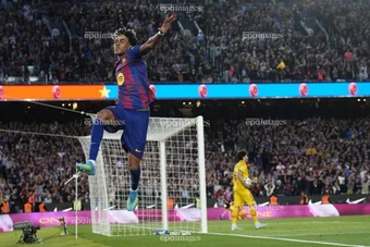 Yamal lập kỷ lục chấn động, chính thức vượt qua Messi và Ronaldo