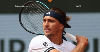 Zverev thẳng tiến tứ kết Roland Garros, chờ đại chiến 'Rafa mới'