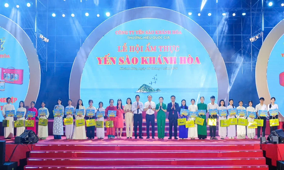 22 resort, khách sạn tranh tài tại Lễ hội Ẩm thực Yến sào Khánh Hòa 22 resort, khách sạn tranh tài tại Lễ hội Ẩm thực Yến sào Khánh Hòa