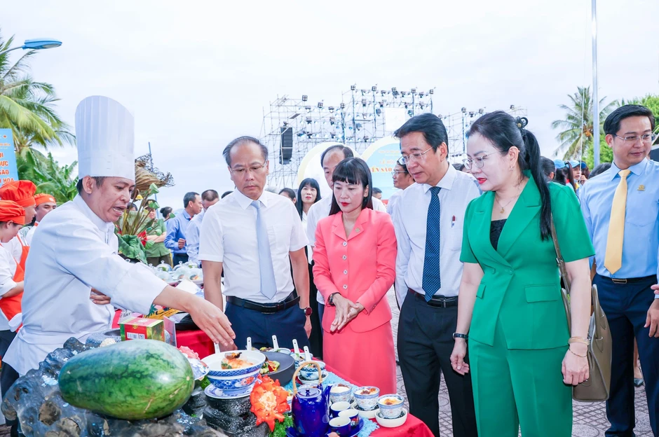 22 resort, khách sạn tranh tài tại Lễ hội Ẩm thực Yến sào Khánh Hòa 22 resort, khách sạn tranh tài tại Lễ hội Ẩm thực Yến sào Khánh Hòa