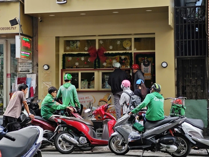 App gọi xe Grab, Be tung hỗ trợ giữ chân tài xế giữa đợt tăng giá xăng App gọi xe Grab, Be tung hỗ trợ giữ chân tài xế giữa đợt tăng giá xăng