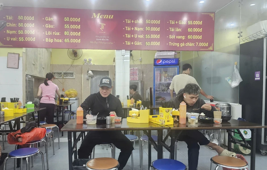 Bát phở tăng lên 50.000 đồng, chủ quán có lãi hơn thời 30.000 đồng? Bát phở tăng lên 50.000 đồng, chủ quán có lãi hơn thời 30.000 đồng?