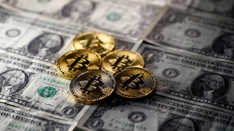 Bitcoin trở lại mốc 70.000 USD