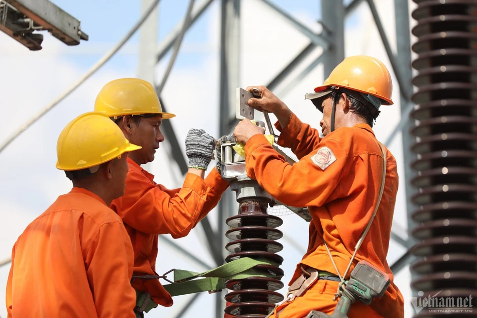 Bộ Công Thương lập tổ công tác 49 thành viên xây dựng đề án tái cơ cấu ngành điện