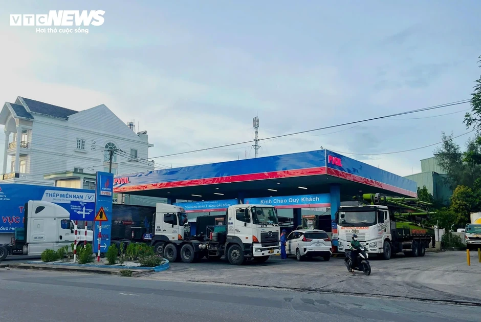 Bộ Công Thương siết kiểm tra găm hàng, các 'ông lớn' xăng dầu nói gì? Bộ Công Thương siết kiểm tra găm hàng, các 'ông lớn' xăng dầu nói gì?