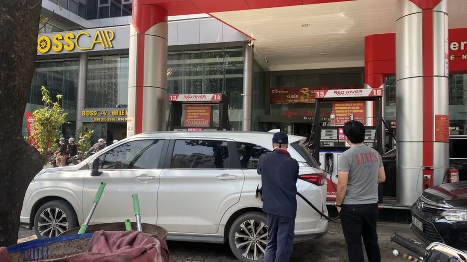 Bộ Công thương tiếp tục thông báo giữ nguyên giá xăng dầu Bộ Công thương tiếp tục thông báo giữ nguyên giá xăng dầu