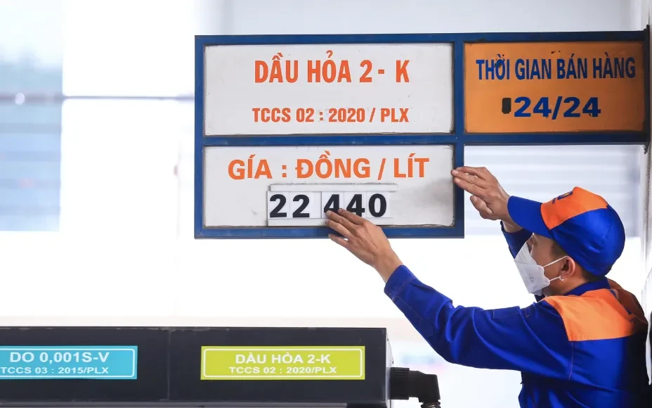 Bỏ dầu hỏa khỏi danh mục công bố giá cơ sở xăng dầu Bỏ dầu hỏa khỏi danh mục công bố giá cơ sở xăng dầu