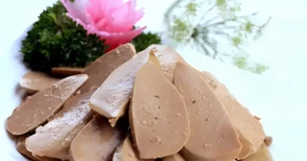 Bỏ phố về quê nuôi ngỗng, người đàn ông xây đế chế gan ngỗng thách thức Pháp