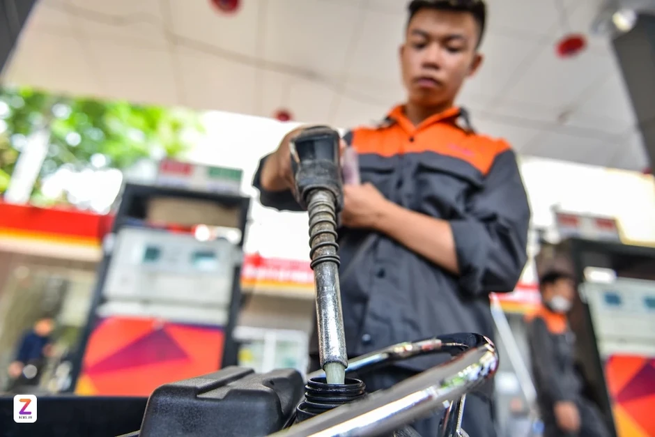 Bộ Tài chính đề xuất giảm thuế xăng, dầu về 0 đến hết tháng 6 Bộ Tài chính đề xuất giảm thuế xăng, dầu về 0 đến hết tháng 6