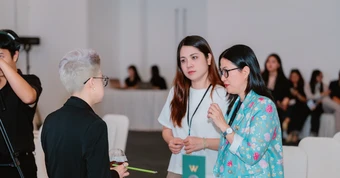Bớt lệ thuộc 'chiến thần' livestream, DN mở kênh bán hàng từ chính nhân viên