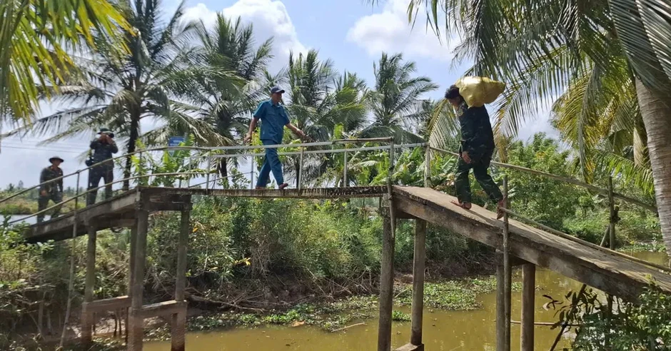 Cà Mau: Bí đỏ... bí đầu ra, địa phương kêu gọi giải cứu Cà Mau: Bí đỏ... bí đầu ra, địa phương kêu gọi giải cứu