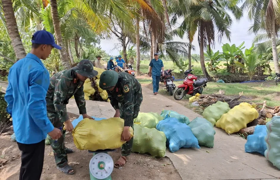 Cà Mau: Bí đỏ... bí đầu ra, địa phương kêu gọi giải cứu Cà Mau: Bí đỏ... bí đầu ra, địa phương kêu gọi giải cứu