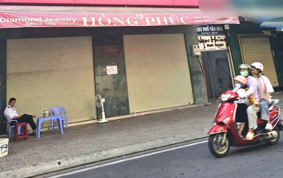 Cảnh tượng 'phố vàng' ở Mỹ Tho khi thương hiệu lớn đột ngột đóng cửa
