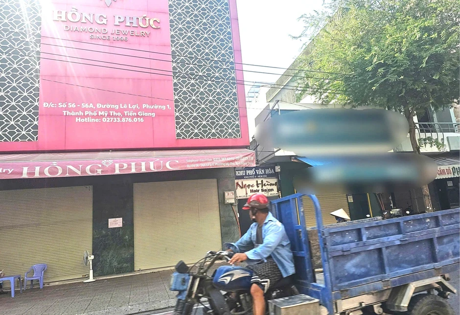 Cảnh tượng 'phố vàng' ở Mỹ Tho khi thương hiệu lớn đột ngột đóng cửa