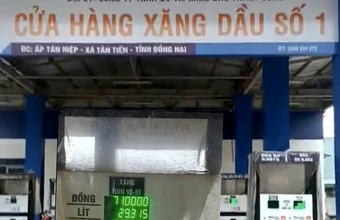 Cây xăng bị tố 'làm xiếc' giá bán lẻ