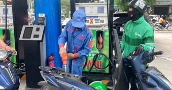 Chỉ còn vài ngày nữa xăng E10 chính thức thay thế RON 95 trên toàn quốc