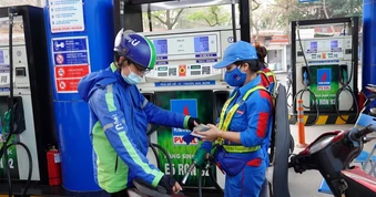 Chi quỹ bình ổn nhằm giảm mức tăng giá xăng dầu