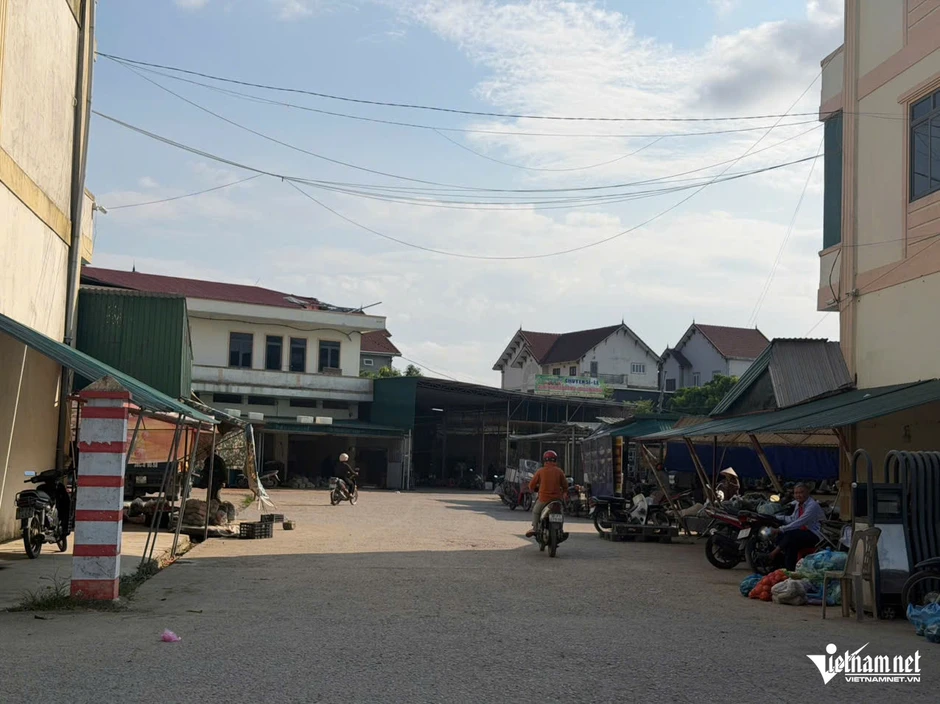Chợ đầu mối hơn 140 tỷ ở Hà Tĩnh, gần 100 ki-ốt vẫn bỏ trống