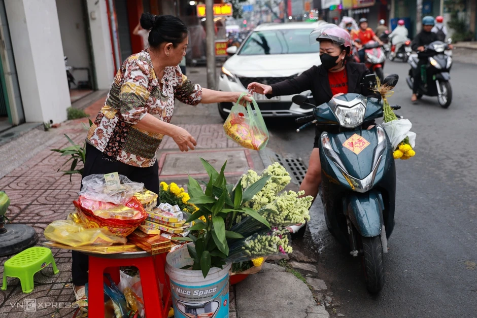 Cửa h&agrave;ng ở TP HCM b&aacute;n 3.000 c&aacute; l&oacute;c nướng ng&agrave;y v&iacute;a Thần T&agrave;i
