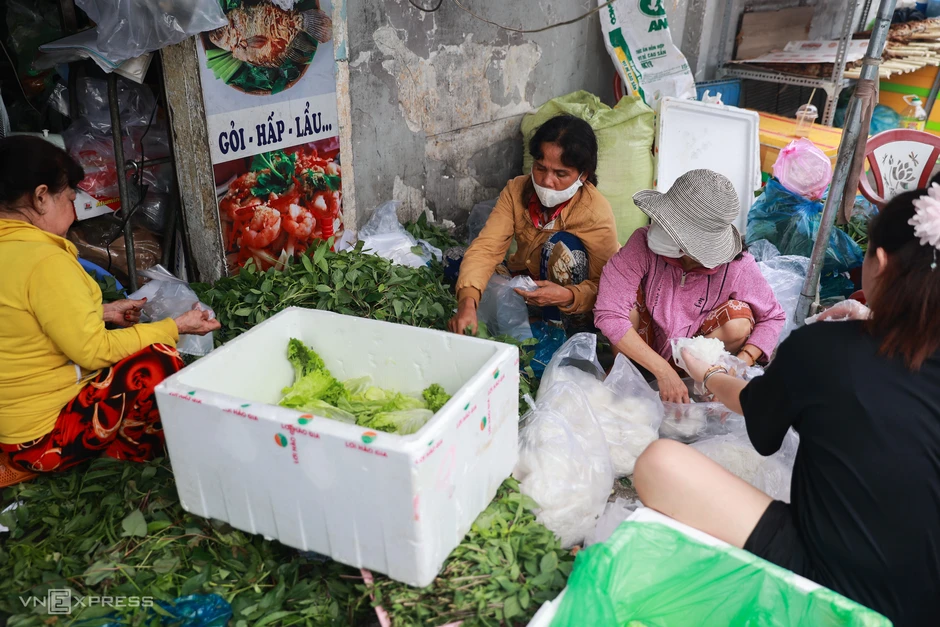 Cửa h&agrave;ng ở TP HCM b&aacute;n 3.000 c&aacute; l&oacute;c nướng ng&agrave;y v&iacute;a Thần T&agrave;i
