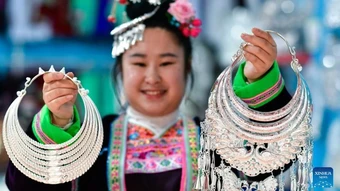 Cuối giờ sáng 20/5, giá bạc đồng loạt quay đầu giảm mạnh