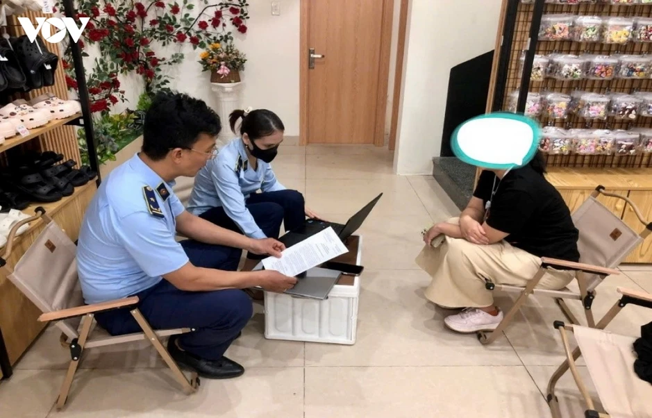 Đà Nẵng phát hiện 5 cơ sở kinh doanh hàng hóa xâm phạm quyền sở hữu trí tuệ Đà Nẵng phát hiện 5 cơ sở kinh doanh hàng hóa xâm phạm quyền sở hữu trí tuệ