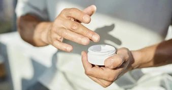 Đàn ông Việt ngày càng không tiếc tiền cho nước hoa, mỹ phẩm