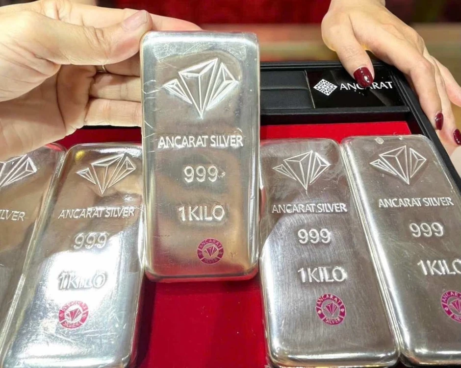Đề xuất đưa bạc thỏi lên sàn để minh bạch hóa giá thị trường Đề xuất đưa bạc thỏi lên sàn để minh bạch hóa giá thị trường