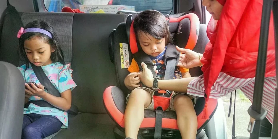 Đề xuất mới về thiết bị an toàn cho trẻ em trên ô tô Đề xuất mới về thiết bị an toàn cho trẻ em trên ô tô