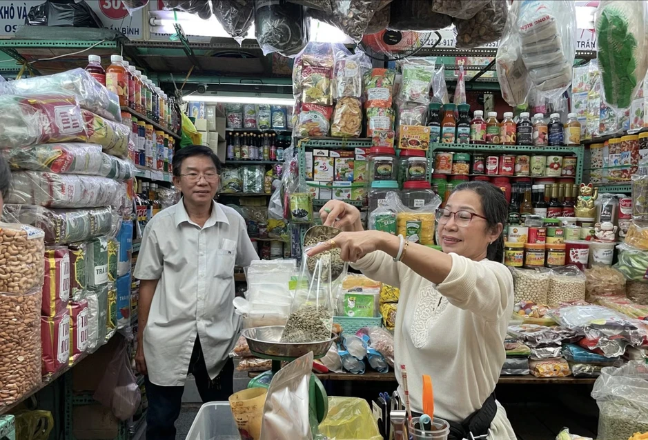 Đề xuất nâng ngưỡng doanh thu chịu thuế lên 2 tỷ/năm: Cao hay thấp? Đề xuất nâng ngưỡng doanh thu chịu thuế lên 2 tỷ/năm: Cao hay thấp?