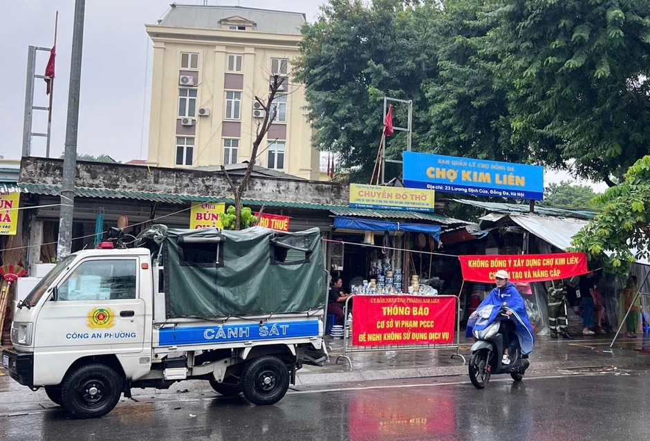 Đình chỉ hoạt động khu chợ 34 năm ở Hà Nội Đình chỉ hoạt động khu chợ 34 năm ở Hà Nội