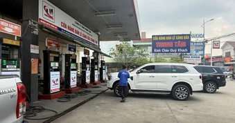 Doanh nghiệp bán lẻ xăng dầu kiến nghị giảm lãi suất