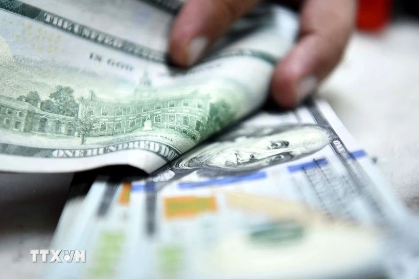 Đồng USD suy yếu vì sức nóng từ xung đột tại Trung Đông Đồng USD suy yếu vì sức nóng từ xung đột tại Trung Đông