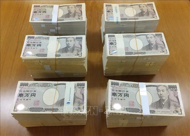 Đồng yen bật tăng mạnh