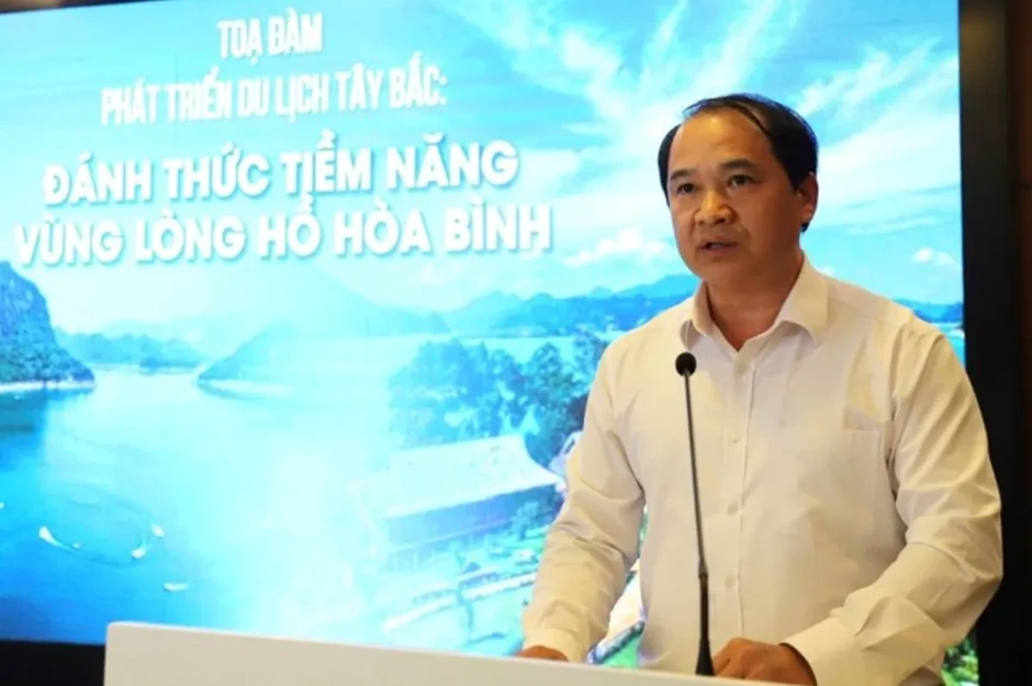 Du lịch lòng hồ Hòa Bình: Tiềm năng lớn, cần thêm động lực phát triển Du lịch lòng hồ Hòa Bình: Tiềm năng lớn, cần thêm động lực phát triển