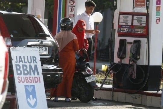 EU kêu gọi các nước Đông Nam Á 'quay lưng' với dầu Nga, quốc gia gần Việt Nam nói thẳng EU kêu gọi các nước Đông Nam Á 'quay lưng' với dầu Nga, quốc gia gần Việt Nam nói thẳng