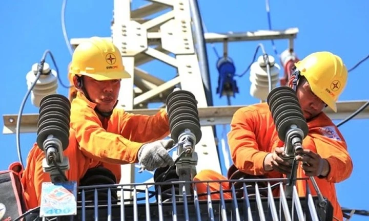 EVN lãi hơn 12.000 tỷ đồng trong 8 tháng: Giá điện có được giảm?
