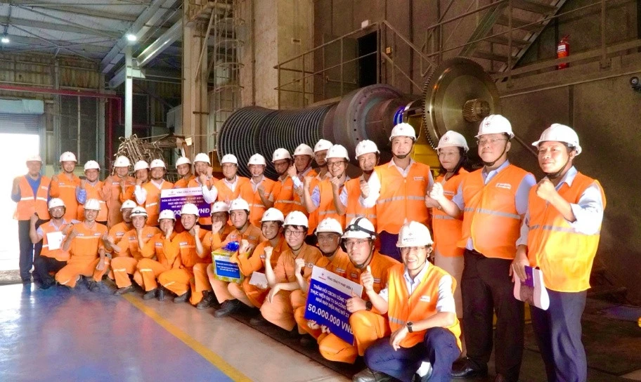 EVNGENCO3 thăm người lao động đang đại tu Nhà máy điện Phú Mỹ 2.1 EVNGENCO3 thăm người lao động đang đại tu Nhà máy điện Phú Mỹ 2.1