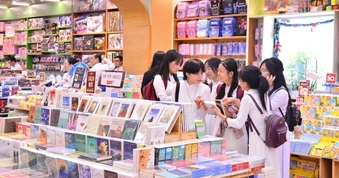 Fahasa muốn Bắc tiến