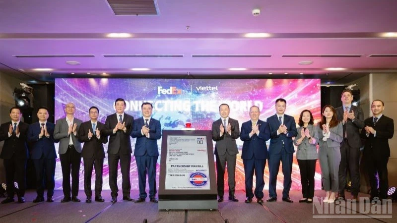 FedEx hợp tác cùng Viettel Post cải thiện hiệu quả mạng lưới chuyển phát FedEx hợp tác cùng Viettel Post cải thiện hiệu quả mạng lưới chuyển phát