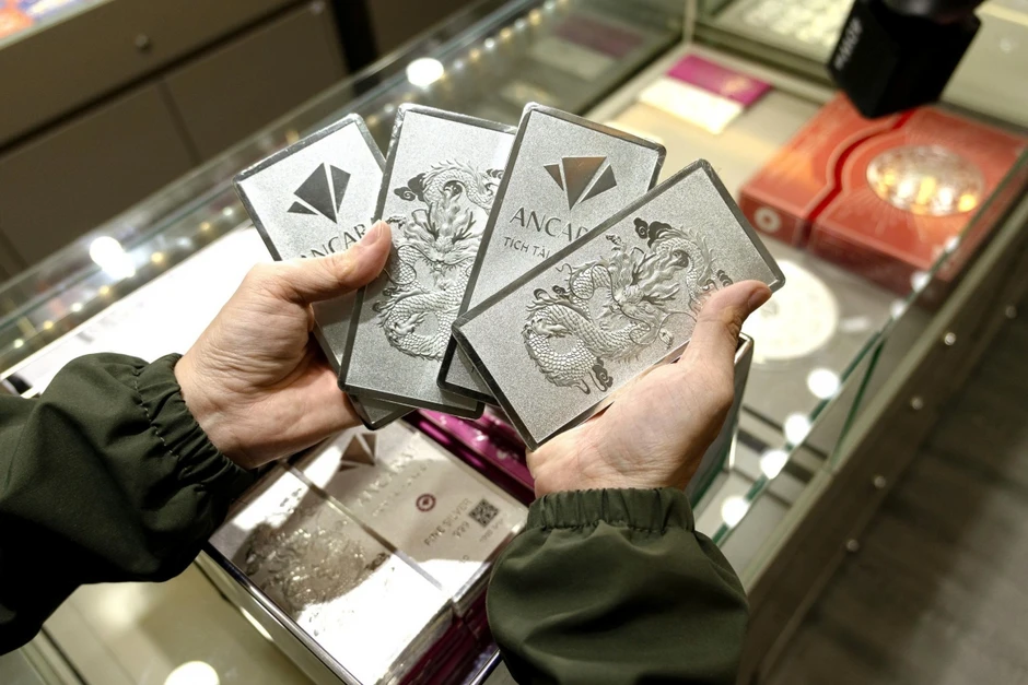 Giá bạc hôm nay: Giá bạc trong nước giảm nhẹ Giá bạc hôm nay: Giá bạc trong nước giảm nhẹ